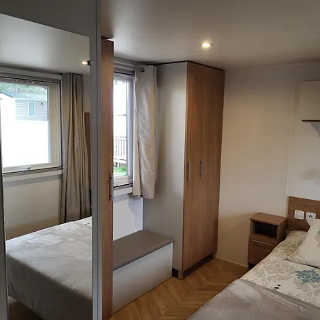 אתר קמפינג Mobil Spacieux Mar Estang 4*